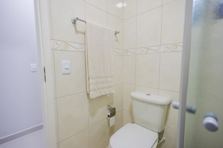 Casa à venda com 75m², 2 quartos e 1 vaga Casa à venda com 75m², 2 quartos e 1 vagaBanheiro