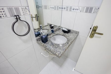 Casa à venda com 75m², 2 quartos e 1 vaga Casa à venda com 75m², 2 quartos e 1 vagaBanheiro 2