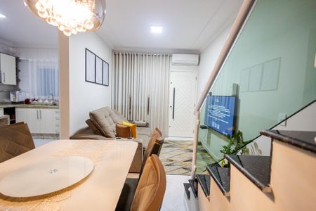 Casa à venda com 75m², 2 quartos e 1 vaga Casa à venda com 75m², 2 quartos e 1 vagaSala