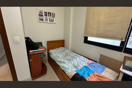 Apartamento à venda com 172m², 4 quartos e 2 vagasQuarto 2
