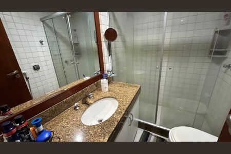 Apartamento à venda com 172m², 4 quartos e 2 vagasBanheiro da Suíte