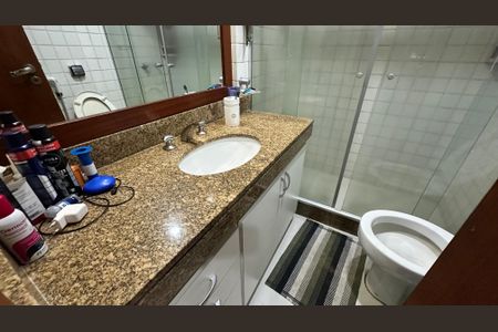 Apartamento à venda com 172m², 4 quartos e 2 vagasBanheiro da Suíte