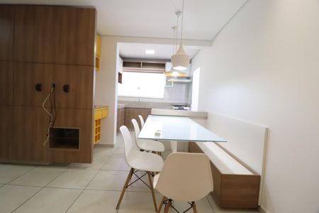 Sala de apartamento para alugar com 2 quartos, 58m² em Daniel Fonseca, Uberlândia