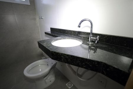 Apartamento à venda com 98m², 2 quartos e 2 vagas Apartamento à venda com 98m², 2 quartos e 2 vagasBanheiro