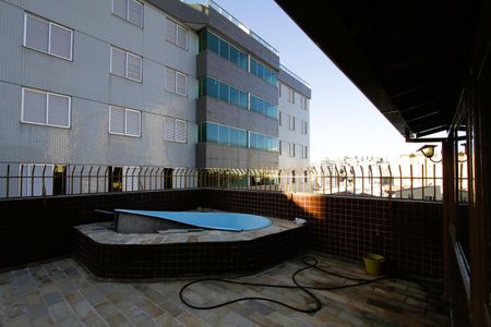 Apartamento para alugar com 166m², 3 quartos e 2 vagasPiscina