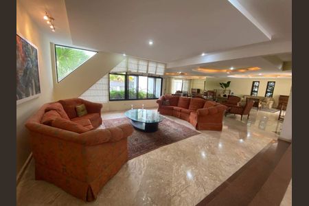 Casa à venda com 872m², 4 quartos e 4 vagas