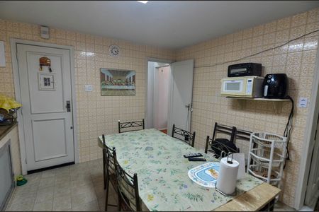 Cozinha de apartamento à venda com 3 quartos, 105m² em Praça da Bandeira, Rio de Janeiro