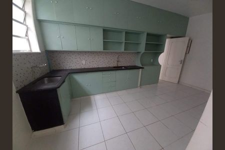 Apartamento à venda com 180m², 3 quartos e 1 vaga