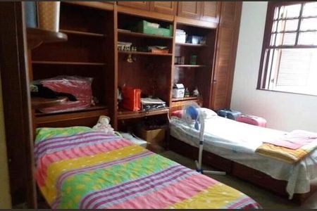 Casa à venda com 425m², 3 quartos e 2 vagas