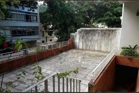 Casa à venda com 425m², 3 quartos e 2 vagas