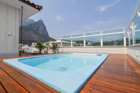 Apartamento à venda com 215m², 3 quartos e 4 vagas