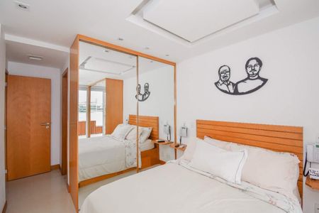 Apartamento à venda com 215m², 3 quartos e 4 vagas