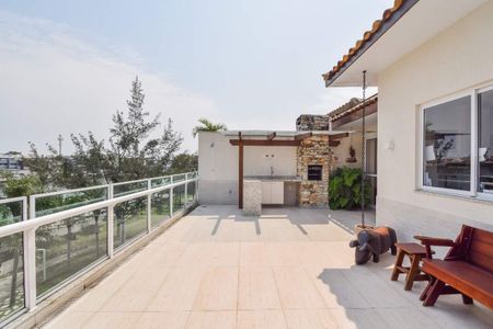 Apartamento à venda com 215m², 3 quartos e 4 vagas