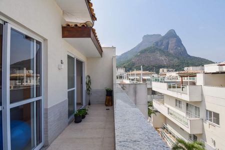 Apartamento à venda com 215m², 3 quartos e 4 vagas