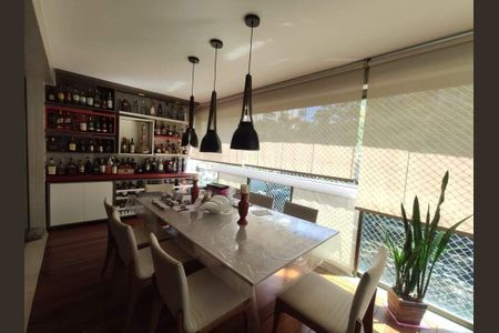 Apartamento à venda com 142m², 4 quartos e 2 vagas