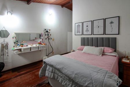 Casa à venda com 583m², 4 quartos e 3 vagasSuíte 1