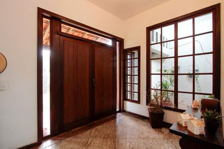 Casa à venda com 583m², 4 quartos e 3 vagasHall de entrada