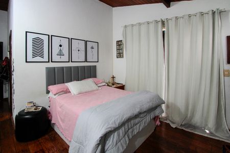 Casa à venda com 583m², 4 quartos e 3 vagasSuíte 1