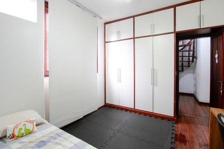 Casa à venda com 583m², 4 quartos e 3 vagasQuarto 2