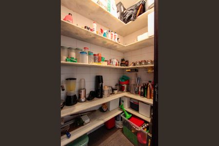 Casa à venda com 583m², 4 quartos e 3 vagasDespensa