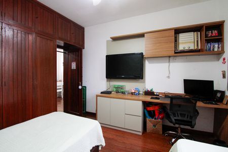 Casa à venda com 583m², 4 quartos e 3 vagasQuarto 1