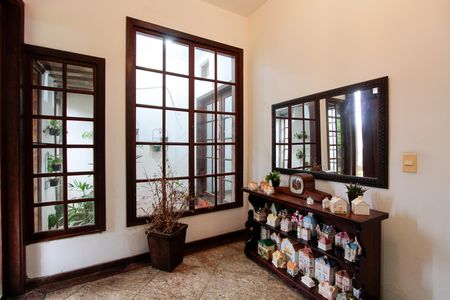 Casa à venda com 583m², 4 quartos e 3 vagasHall de entrada