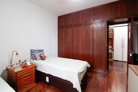 Casa à venda com 583m², 4 quartos e 3 vagasQuarto 1