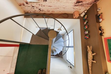 Apartamento à venda com 145m², 3 quartos e sem vagaEscada