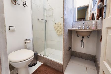 Apartamento à venda com 145m², 3 quartos e sem vagaBanheiro da suite