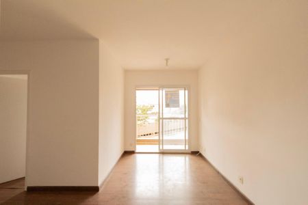 Apartamento para alugar com 77m², 3 quartos e 1 vagaSala