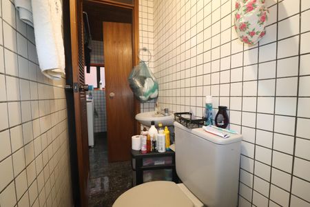 Apartamento à venda com 165m², 3 quartos e 2 vagasBanheiro de Serviço