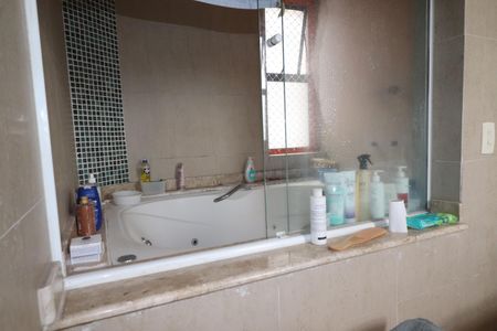 Apartamento à venda com 165m², 3 quartos e 2 vagasBanheiro da Suíte