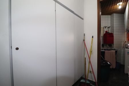 Apartamento à venda com 165m², 3 quartos e 2 vagasQuarto de Serviço