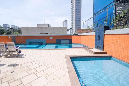 Apartamento à venda com 165m², 3 quartos e 2 vagasÁrea comum - Piscina