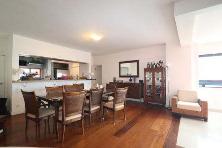 Apartamento à venda com 165m², 3 quartos e 2 vagasSala