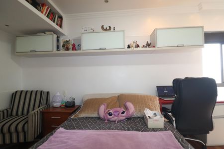 Apartamento à venda com 165m², 3 quartos e 2 vagasQuarto 2