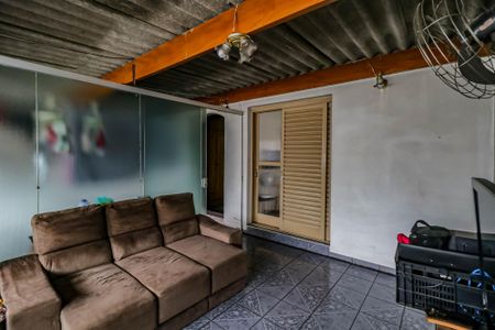 Casa à venda com 120m², 2 quartos e 4 vagasSala