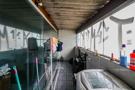 Casa à venda com 120m², 2 quartos e 4 vagasLavanderia