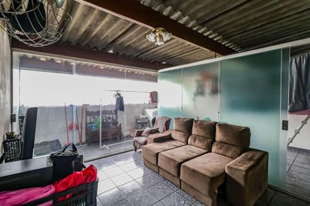 Casa à venda com 120m², 2 quartos e 4 vagasSala