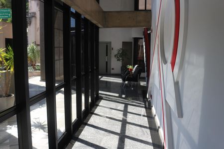 Apartamento à venda com 220m², 4 quartos e 3 vagasHall social