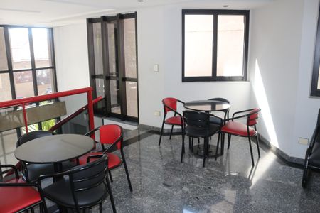 Apartamento à venda com 220m², 4 quartos e 3 vagasÁrea comum - Salão de festas
