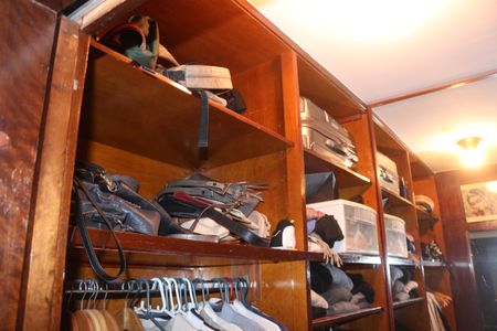 Apartamento à venda com 220m², 4 quartos e 3 vagasCloset da suíte 1