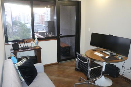 Apartamento à venda com 220m², 4 quartos e 3 vagasSala de TV