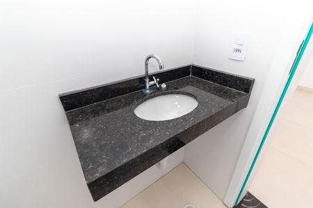 Apartamento à venda com 59m², 2 quartos e 1 vaga Apartamento à venda com 59m², 2 quartos e 1 vagaBanheiro