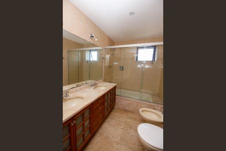 Apartamento à venda com 189m², 3 quartos e 3 vagasBanheiro da Suíte