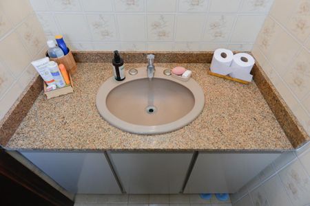 Casa à venda com 250m², 3 quartos e 5 vagas Casa à venda com 250m², 3 quartos e 5 vagasLavabo