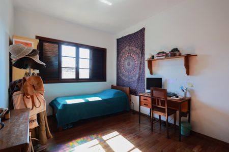 Casa à venda com 250m², 3 quartos e 5 vagas Casa à venda com 250m², 3 quartos e 5 vagasQuarto 1