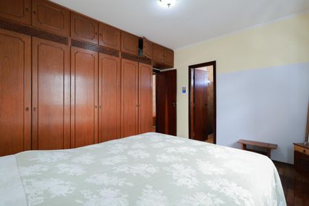 Casa à venda com 250m², 3 quartos e 5 vagas Casa à venda com 250m², 3 quartos e 5 vagasSuíte