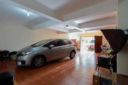 Casa à venda com 250m², 3 quartos e 5 vagas Casa à venda com 250m², 3 quartos e 5 vagasGaragem