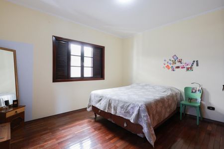 Casa à venda com 250m², 3 quartos e 5 vagas Casa à venda com 250m², 3 quartos e 5 vagasSuíte